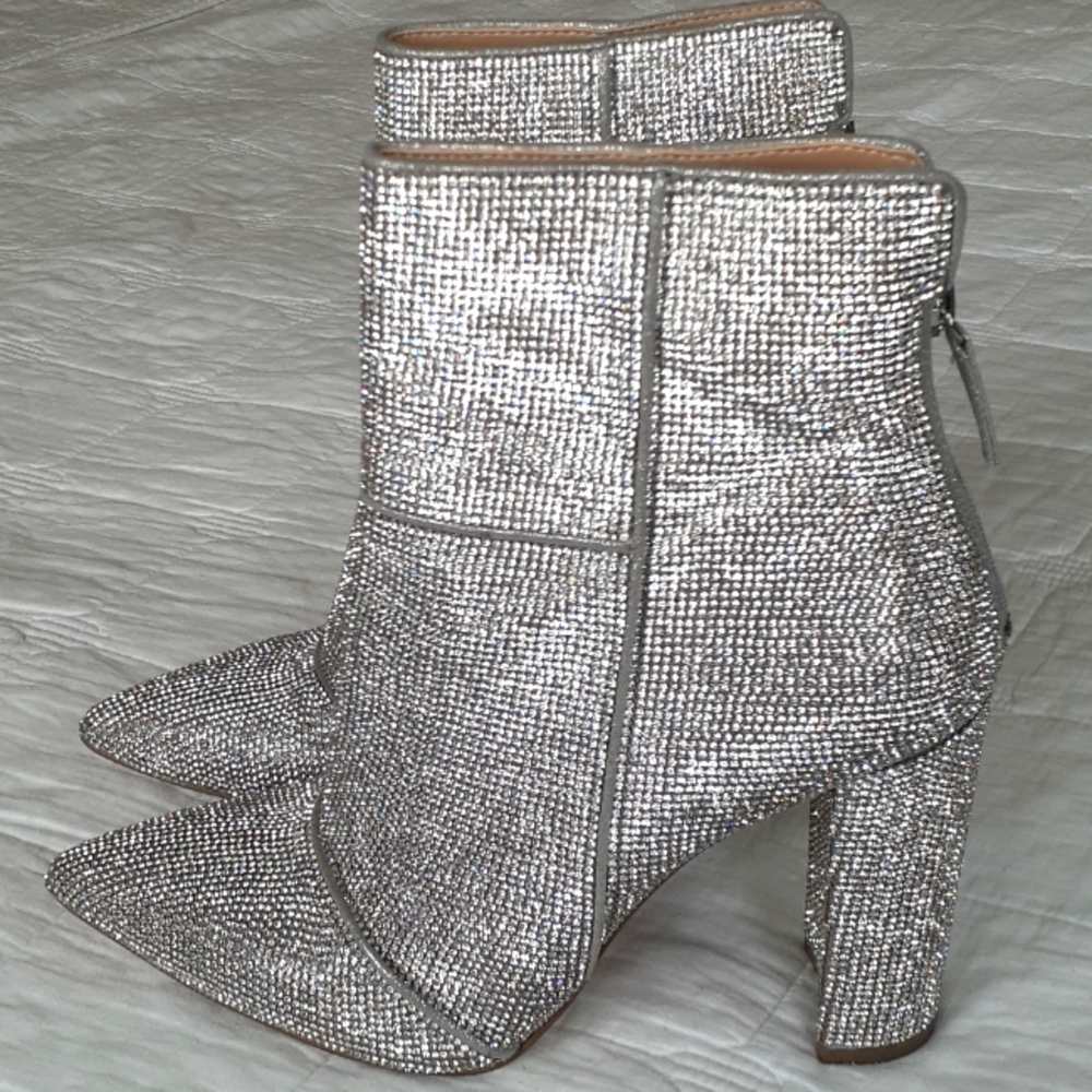 Steve Madden Size 9.5 Rhinestone Booties